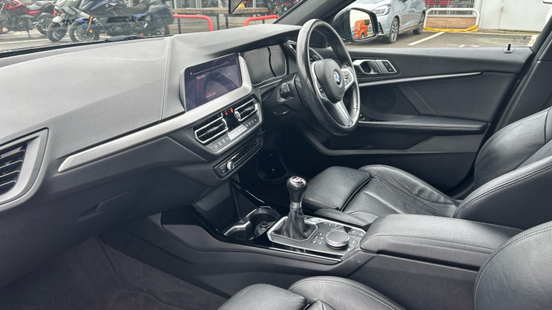 BMW 1 Series 118i M Sport 5dr Petrol Hatchback